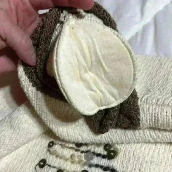 VTG Women SM Cream Knit Sweater Hand Embroidered Yarn and Button Tree Design - Picture 6 of 12